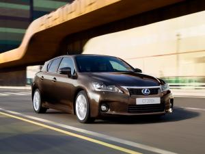 Lexus CT200h
